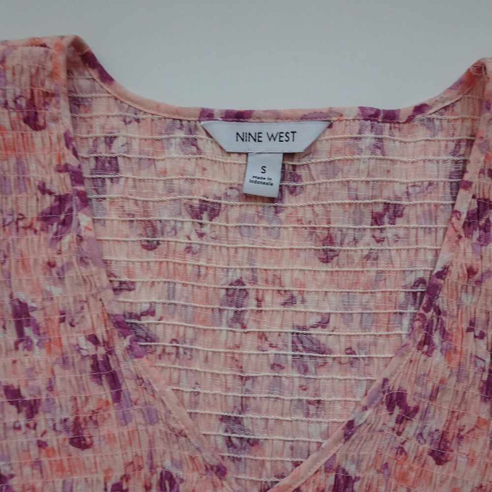 💰3/$25 Nine West Women's Blouse Elbow Puff Sleeve Smocked Pink Top V-Neck NWT S - Picture 6 of 13